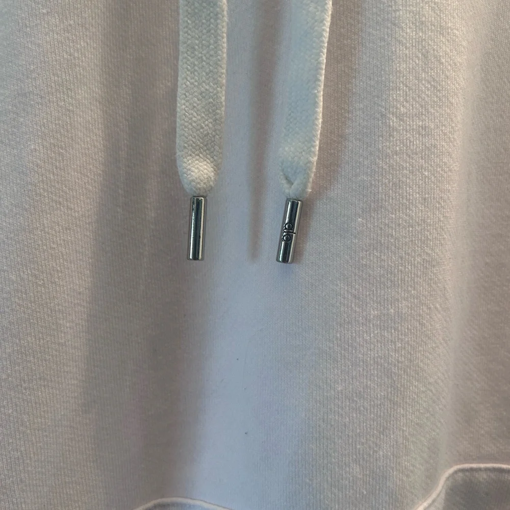 ALO Yoga white Hoodie with Embroidered Logo - Picture 10 of 13